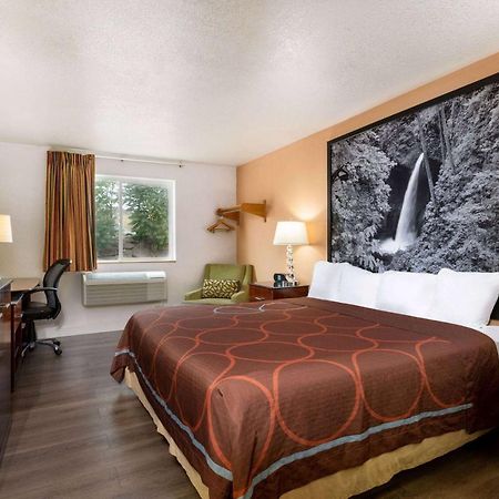 ซูเปอร์ 8 บาย วินด์แฮม เดอะ ดัลลัส ออริกอน Hotel เดอะดัลเลส ภายนอก รูปภาพ