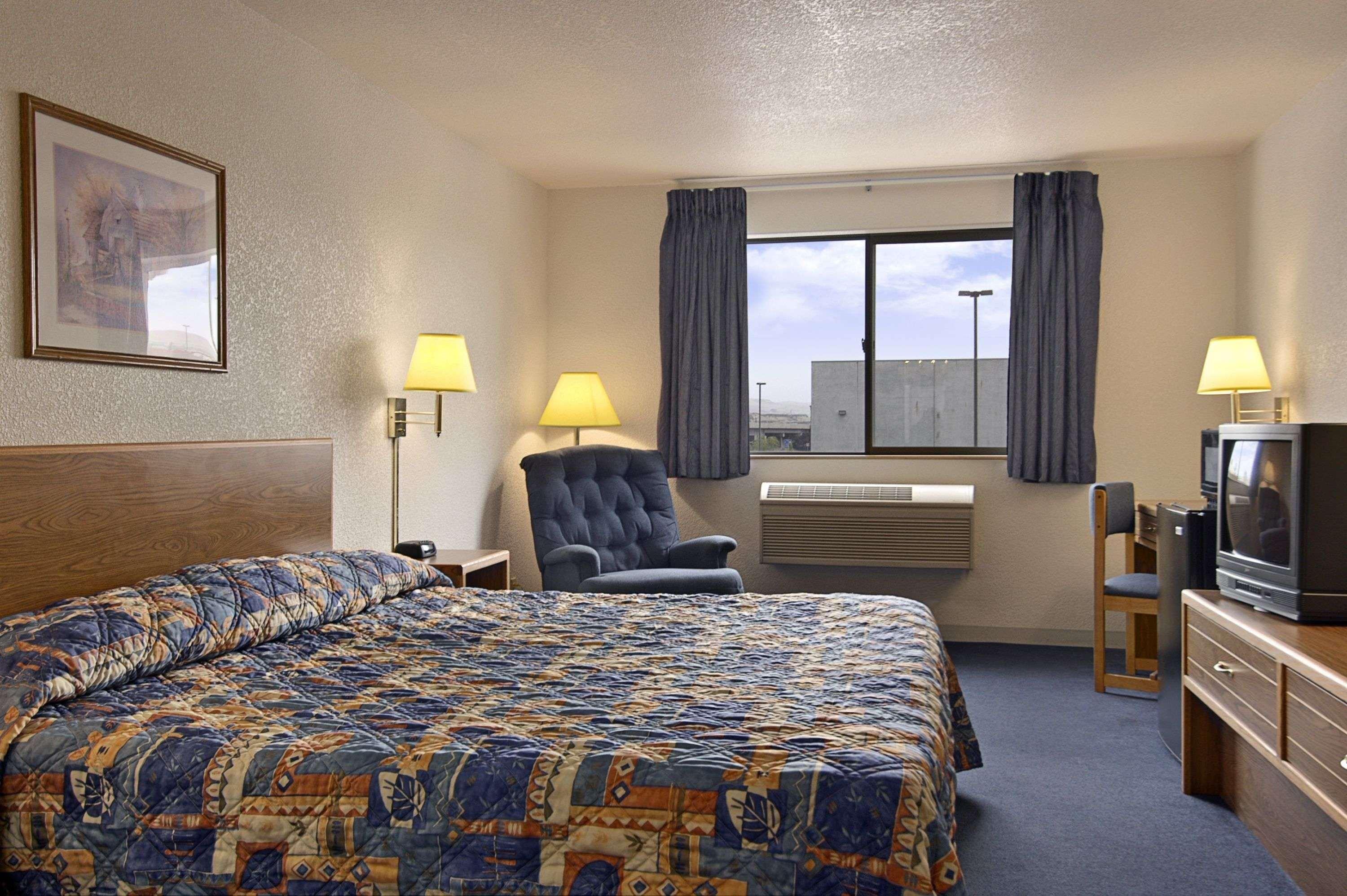ซูเปอร์ 8 บาย วินด์แฮม เดอะ ดัลลัส ออริกอน Hotel เดอะดัลเลส ภายนอก รูปภาพ