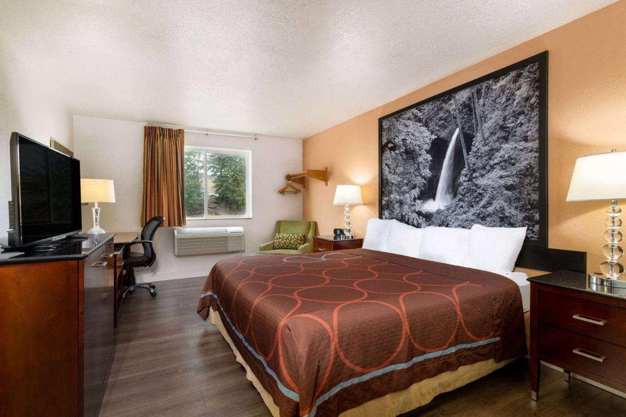 ซูเปอร์ 8 บาย วินด์แฮม เดอะ ดัลลัส ออริกอน Hotel เดอะดัลเลส ภายนอก รูปภาพ