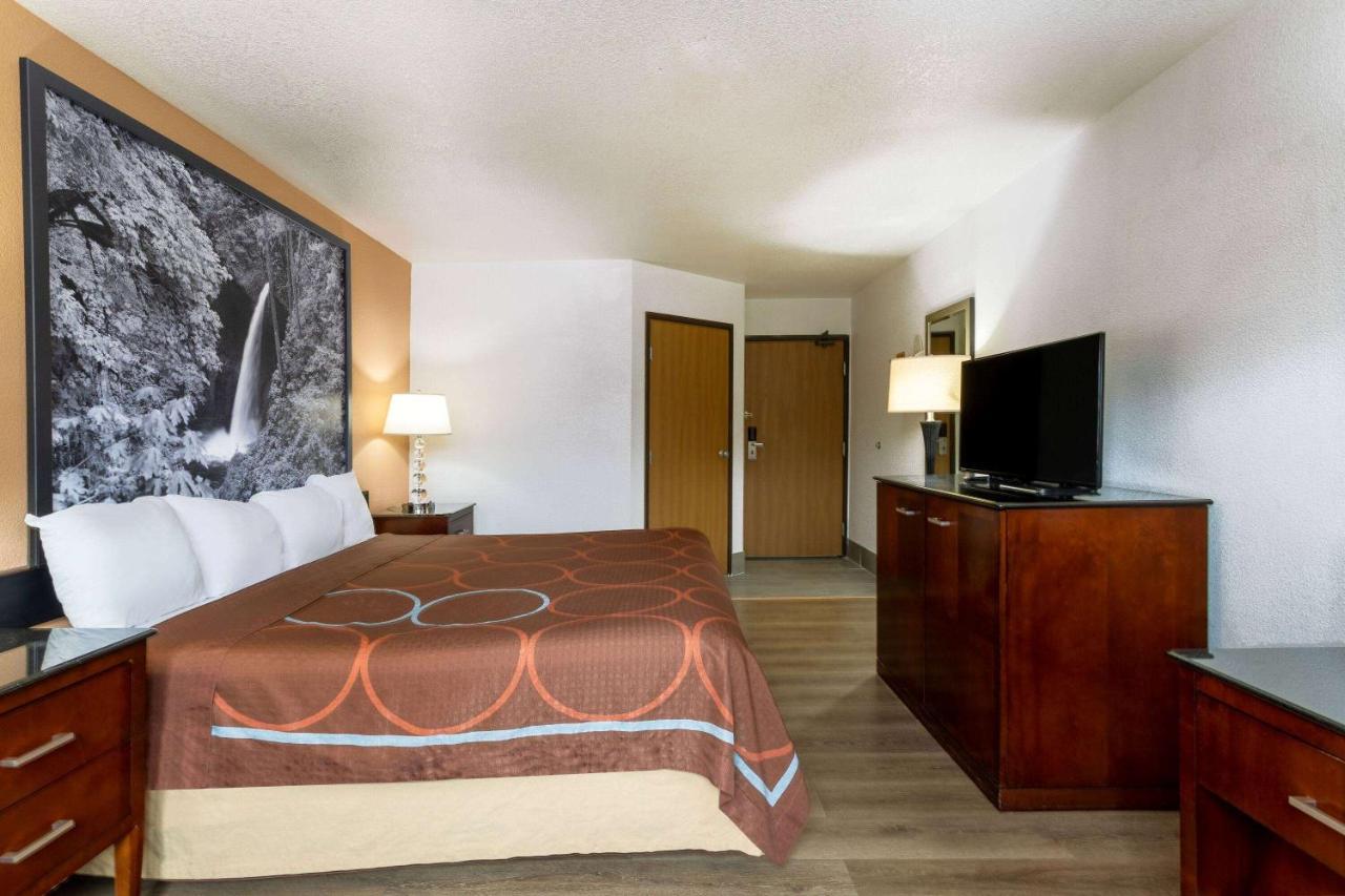 ซูเปอร์ 8 บาย วินด์แฮม เดอะ ดัลลัส ออริกอน Hotel เดอะดัลเลส ภายนอก รูปภาพ