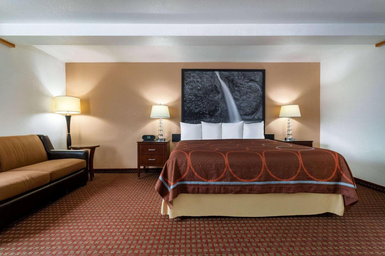 ซูเปอร์ 8 บาย วินด์แฮม เดอะ ดัลลัส ออริกอน Hotel เดอะดัลเลส ภายนอก รูปภาพ