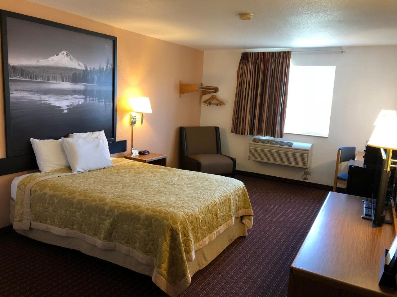 ซูเปอร์ 8 บาย วินด์แฮม เดอะ ดัลลัส ออริกอน Hotel เดอะดัลเลส ภายนอก รูปภาพ