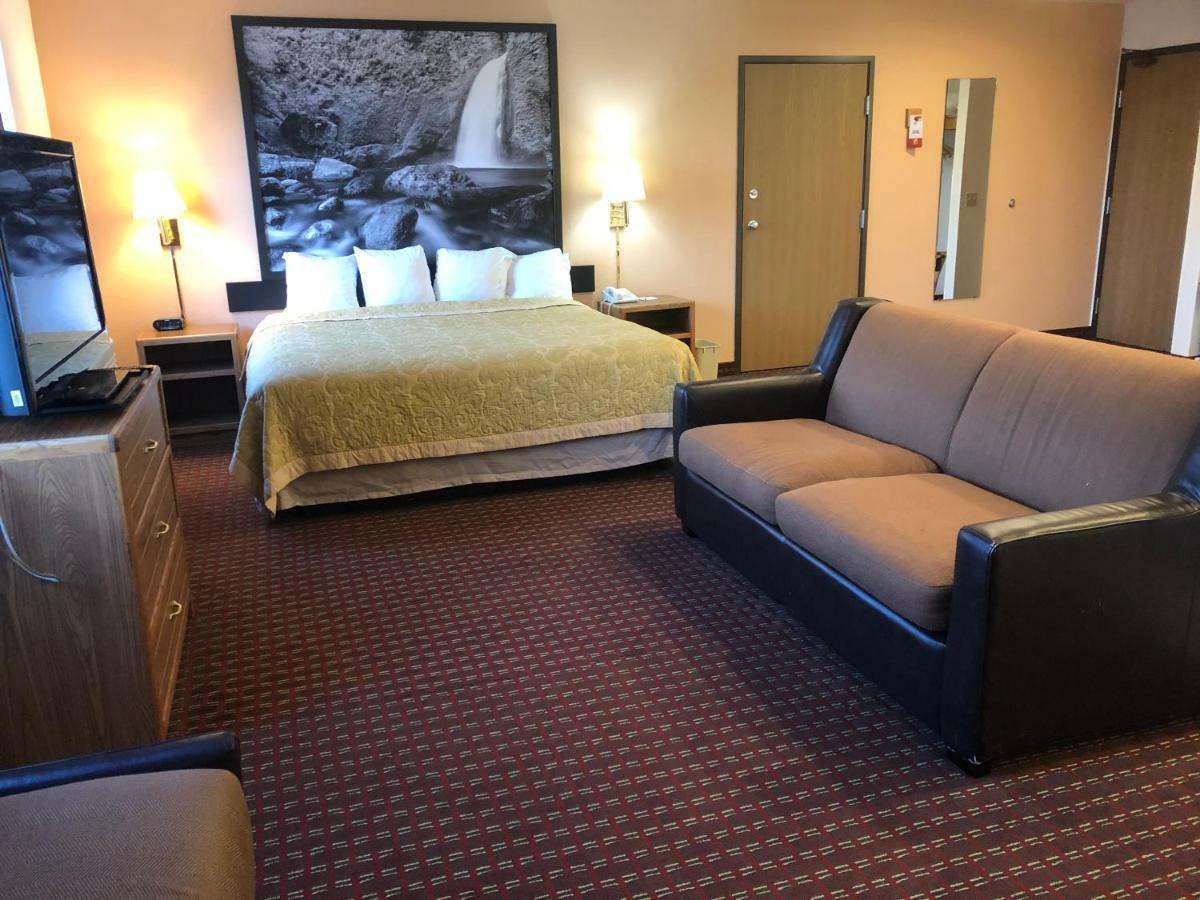 ซูเปอร์ 8 บาย วินด์แฮม เดอะ ดัลลัส ออริกอน Hotel เดอะดัลเลส ภายนอก รูปภาพ